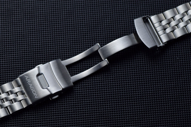 Divemaster 42 Swiss Automatic