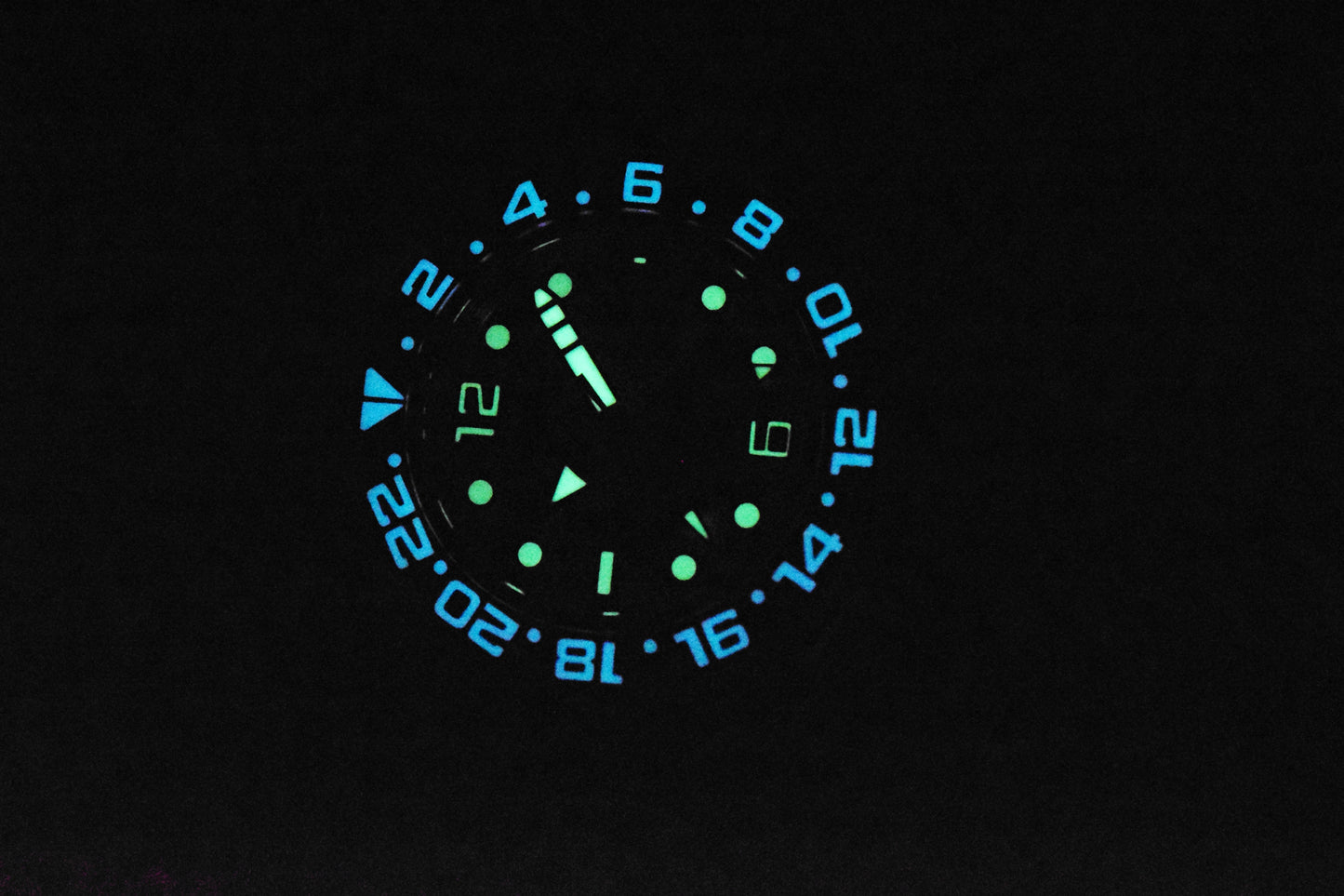 ARAGON  DM Titanium GMT 45mm